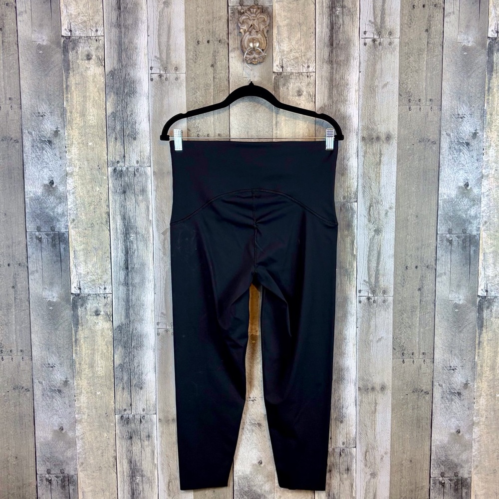 Spanx SpanxShape Booty Boost 7/8 Leggings in Very Black Size XL Regular Fit. - Picture 3 of 14